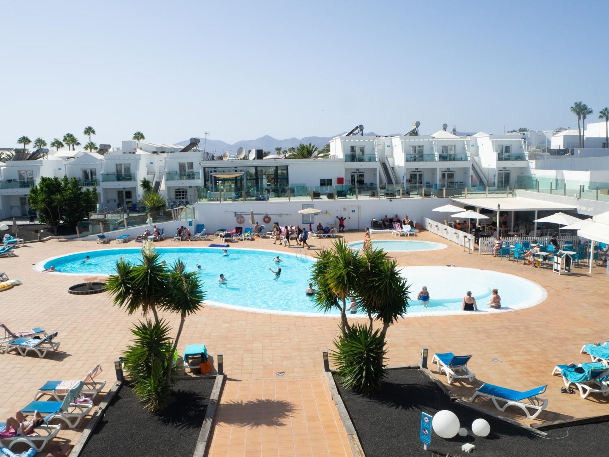 Hotel Plaza Palmeras Puerto del Carmen  Exterior photo